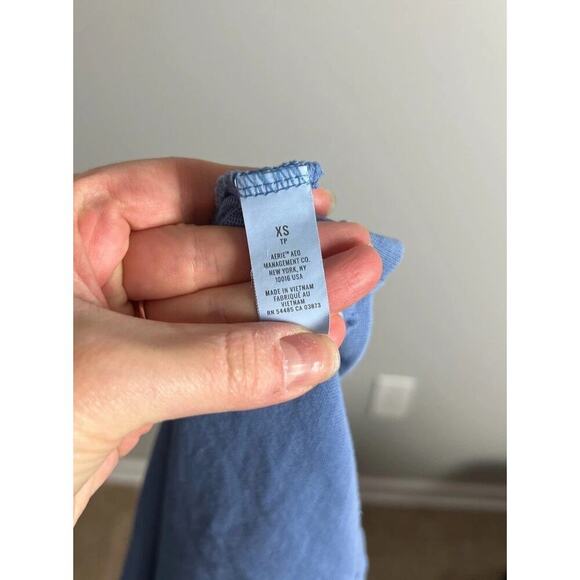 Aerie Periwinkle Oversized Muscle Tee Raw Hem Neckline Boxy Lightweight Size XS - Picture 2 of 6
